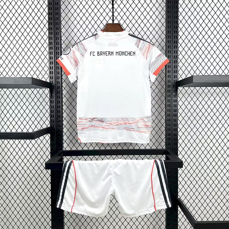 Kit Enfant Bayern Munich 2026